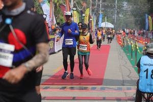 BIB: 4830
                            <button type="button" onclick="openModal(8246559)" class="btn btn-primary btn-sm float-right btn-popup" data-toggle="modal" data-target=".modal-high-quality">
                        <i class="fas fa-shopping-cart"></i> Add to Cart
                    </button>
                                            <button type="button" onclick="isThisMe(8246559, true)" class="btn btn-success btn-sm float-right btn-popup btn-isme hidden" data-toggle="tooltip" data-placement="bottom" title="นี่คือรูปของคุณใช่ไหม คลิกที่นี่เพื่อเอาเข้าอัลบั้ม">
                        <i class="fas fa-plus"></i> Add to album
                    </button>
                    <button type="button" onclick="isThisMe(8246559, false)" class="btn btn-warning btn-sm float-right btn-popup btn-isnotme hidden">
                        <i class="fas fa-ban"></i> Remove from album
                    </button>